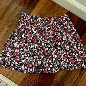 NWT black and floral skort! Must have!